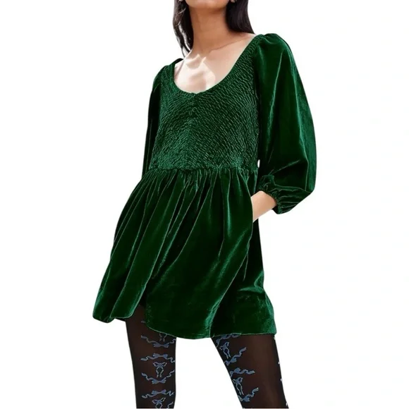 🛍️ Free People Emerald Green Velvet Mini Dress | Size M | New - Picture 2 of 7